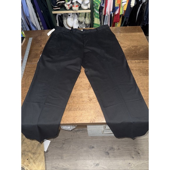 Dockers Pants Mens 40x32 Black Straight Stretch Best Pressed Khaki Dress Work - Picture 1 of 6